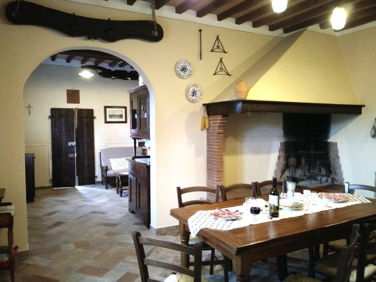 Podere Il Leccione Palaia Exteriör bild